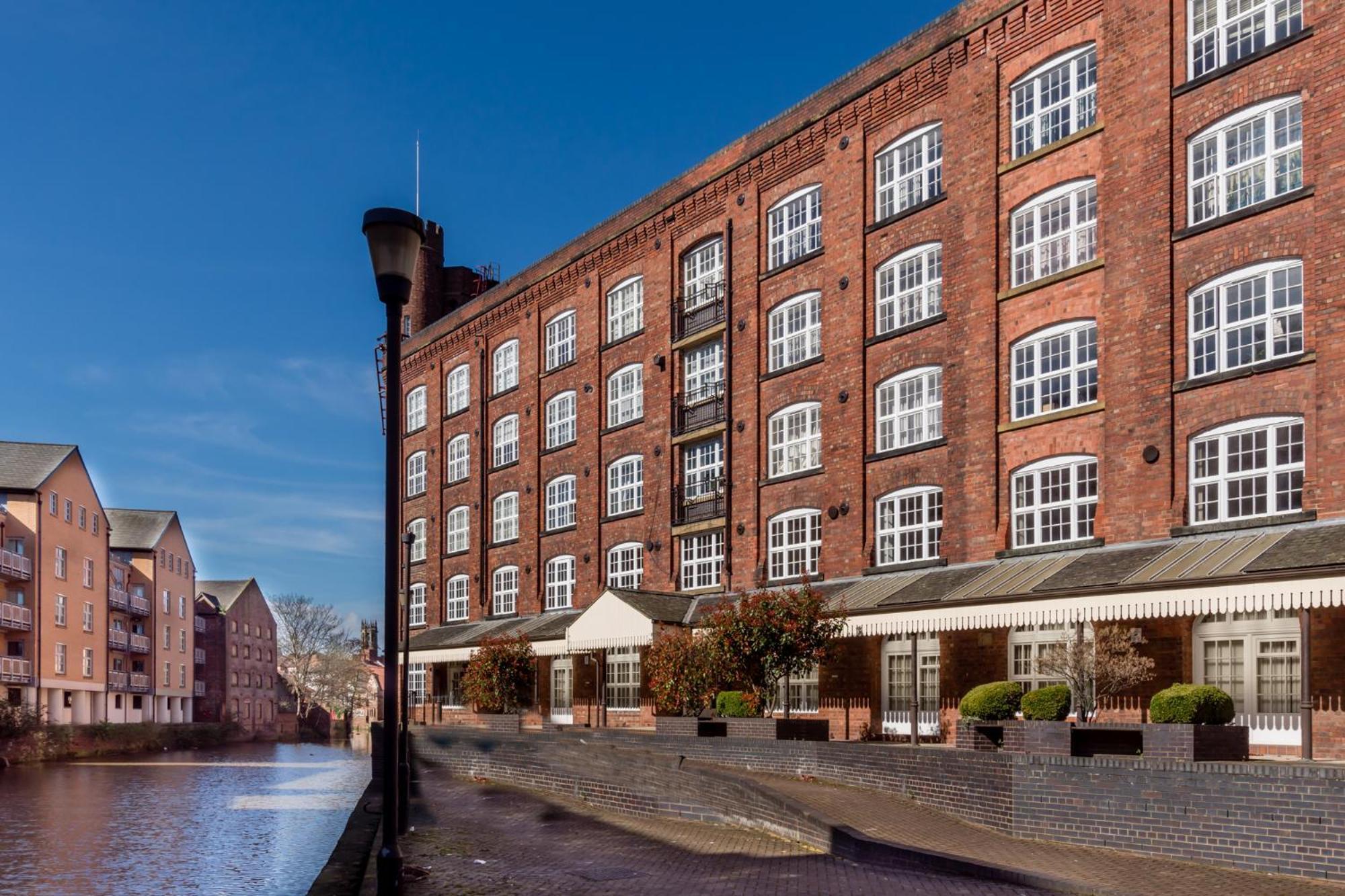 31 Cocoa Suites York Extérieur photo